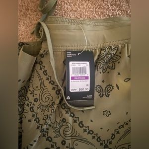 Men’s board shorts